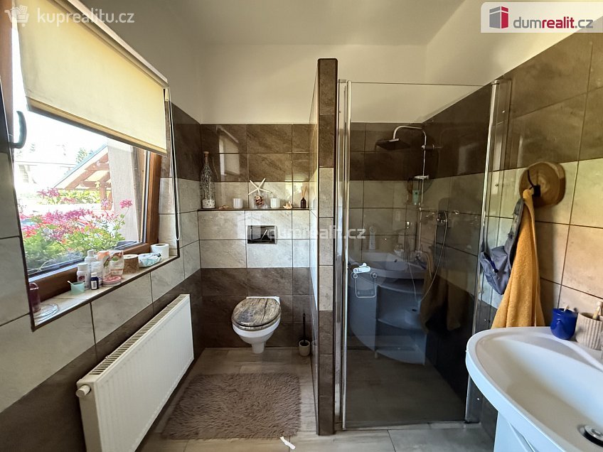 Prodej  rodinného domu 180 m^2 Tři Sekery, Tři Sekery 