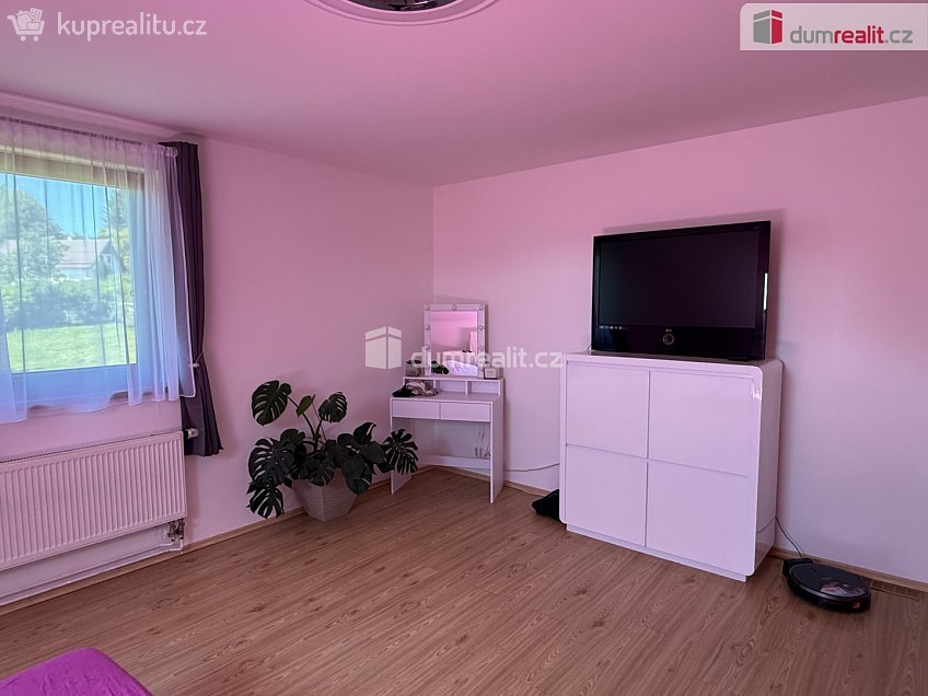 Prodej  rodinného domu 180 m^2 Tři Sekery, Tři Sekery 