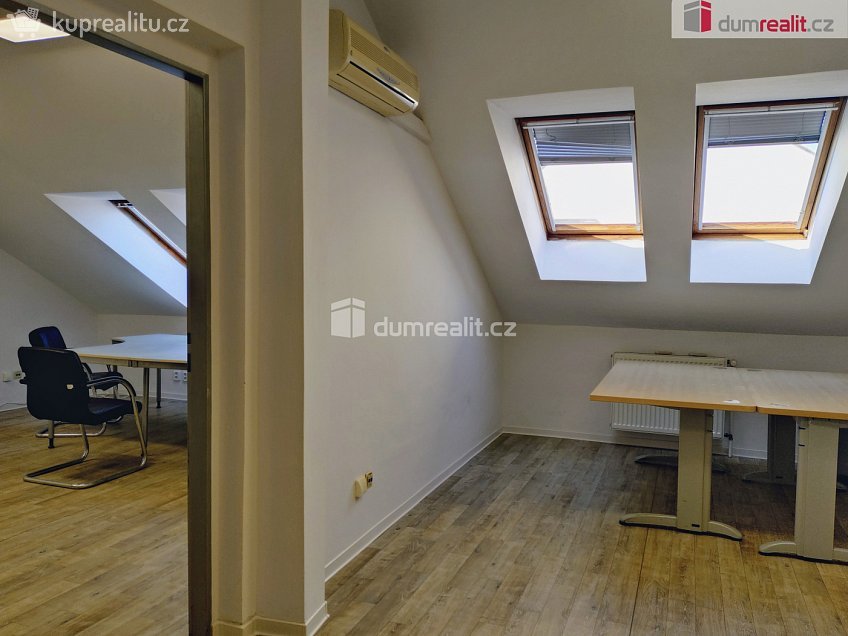 Pronájem  kanceláře 48 m^2 Žerotínova, Praha 3 