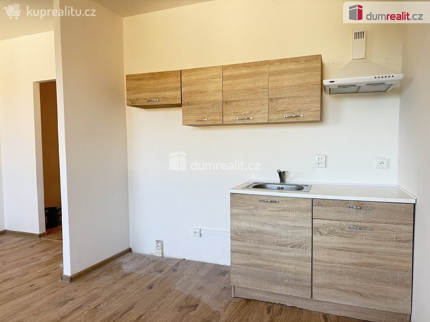 Pronájem bytu 1+kk 31 m^2 Dukelských hrdinů, Ústí nad Labem 