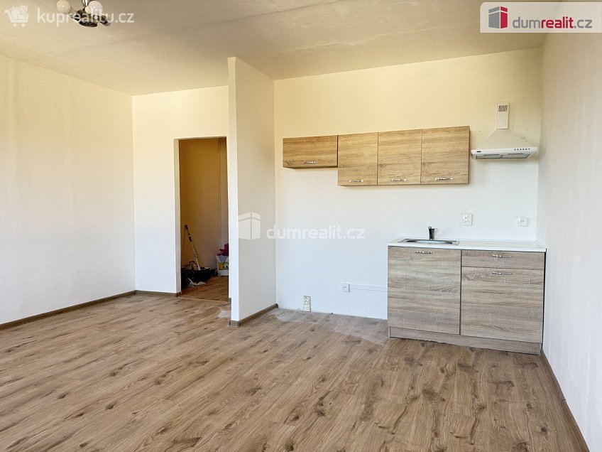 Pronájem bytu 1+kk 31 m^2 Dukelských hrdinů, Ústí nad Labem 