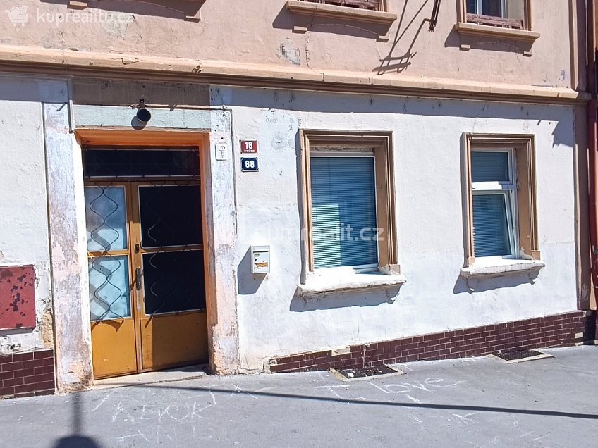 Pronájem bytu 1+kk 20 m^2 Divišova, Děčín 
