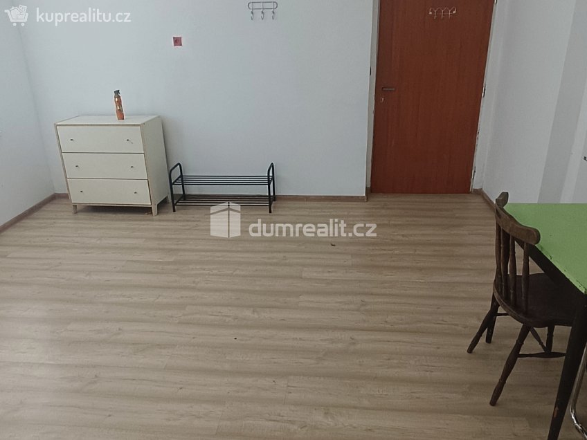 Pronájem bytu 1+kk 20 m^2 Divišova, Děčín 