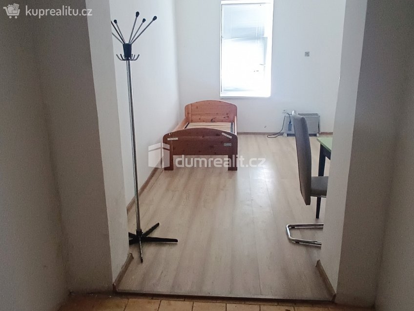 Pronájem bytu 1+kk 20 m^2 Divišova, Děčín 