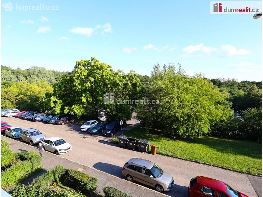 Pronájem bytu 2+1 64 m^2 Špirkova, Praha 12 