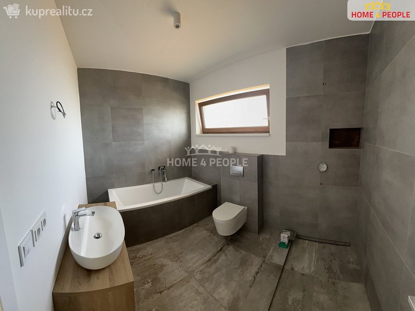 Prodej  rodinného domu 181 m^2 Tuřice, Tuřice 
