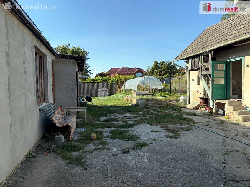 Prodej  rodinného domu 200 m^2 Hložkova, Otrokovice 
