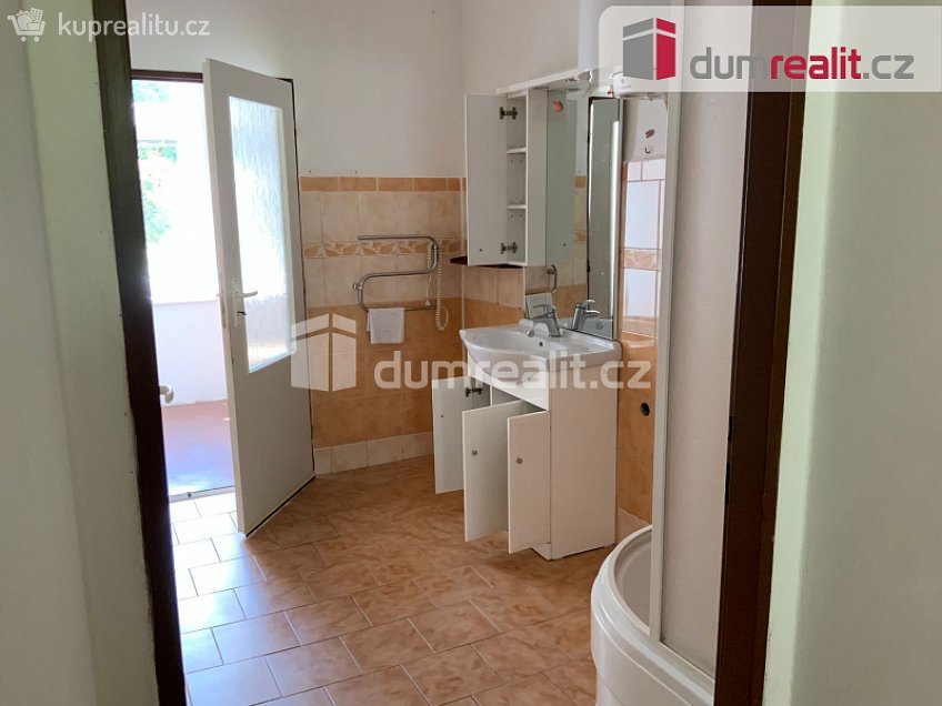 Pronájem bytu 2+1 102 m^2 Poštovní, Mariánské Lázně 