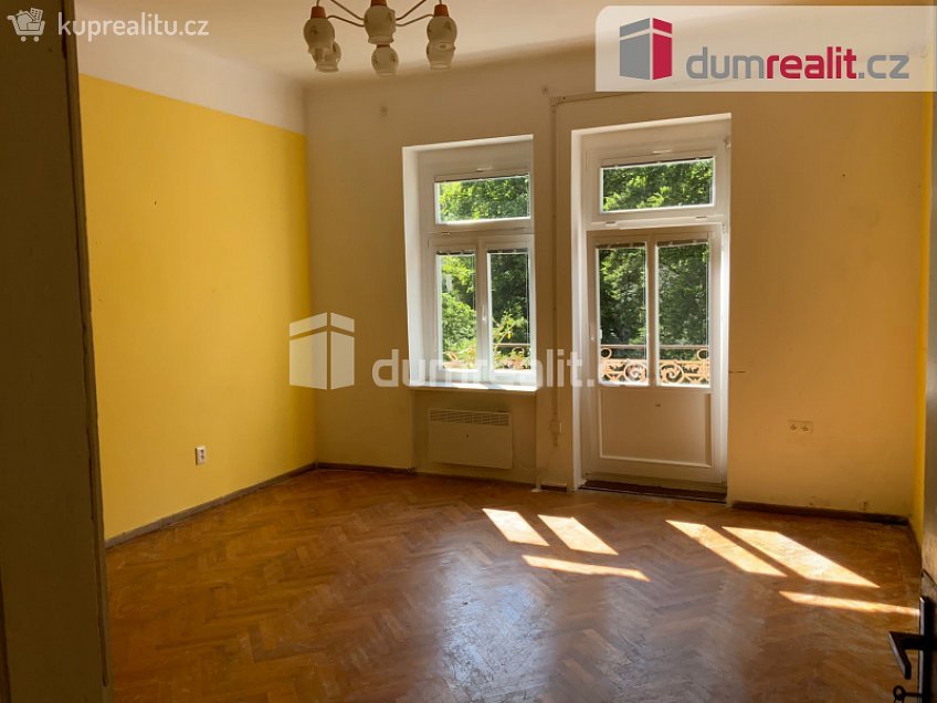 Pronájem bytu 2+1 102 m^2 Poštovní, Mariánské Lázně 