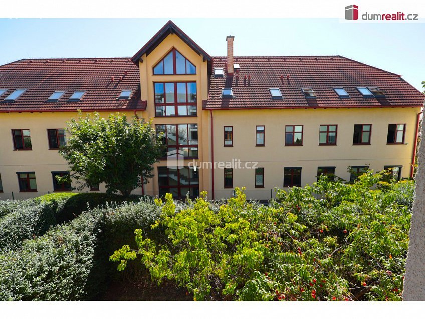 Pronájem bytu 2+kk 56 m^2 Ke Stírce, Praha 8 