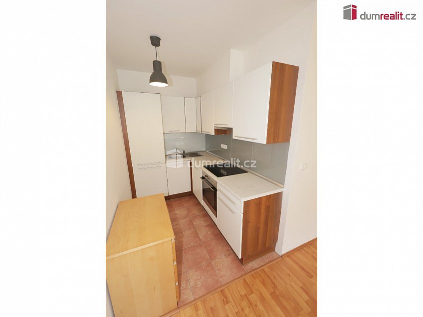 Pronájem bytu 2+kk 56 m^2 Ke Stírce, Praha 8 