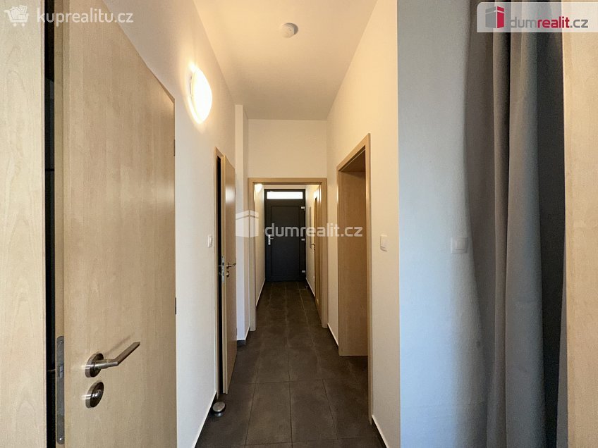 Pronájem bytu 2+kk 82 m^2 U Lomu, Mikulov 