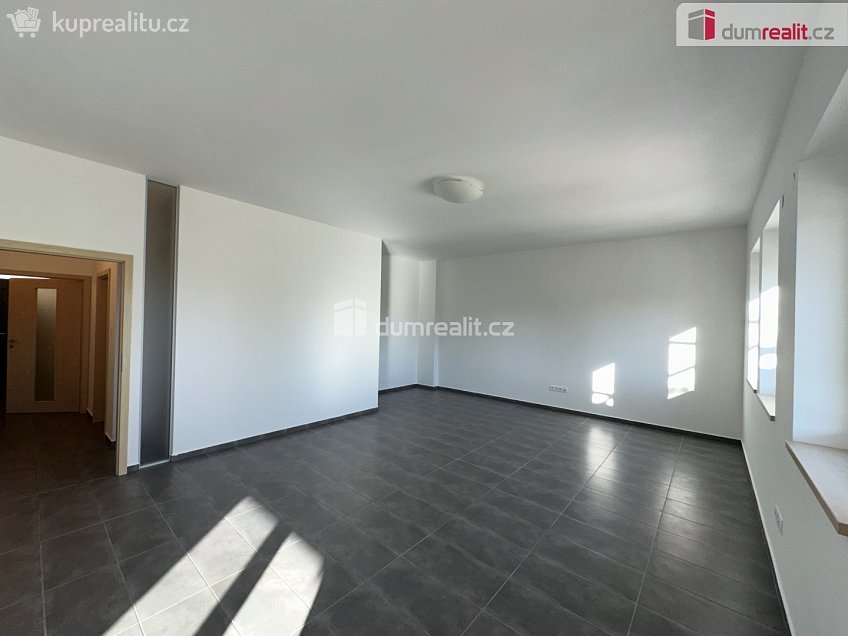 Pronájem bytu 2+kk 82 m^2 U Lomu, Mikulov 