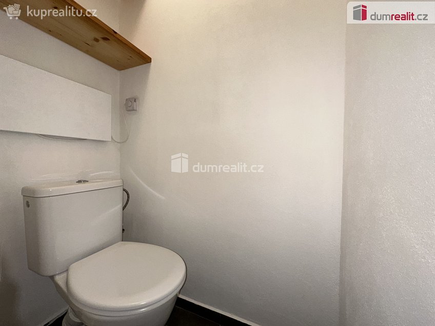 Pronájem bytu 2+kk 82 m^2 U Lomu, Mikulov 
