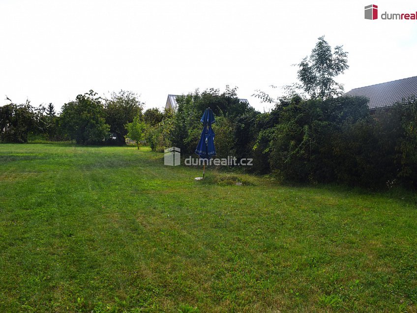 Prodej  stavebního pozemku 1210 m^2 Pěčice, Pěčice 