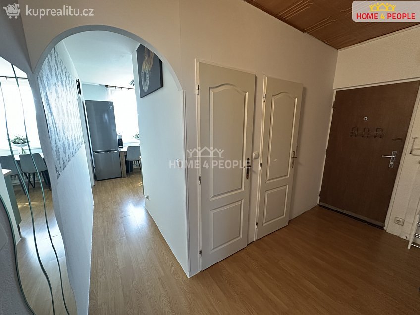 Prodej bytu 4+1 74 m^2 Jižní, Přelouč 