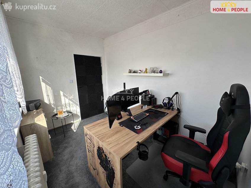 Prodej bytu 4+1 74 m^2 Jižní, Přelouč 