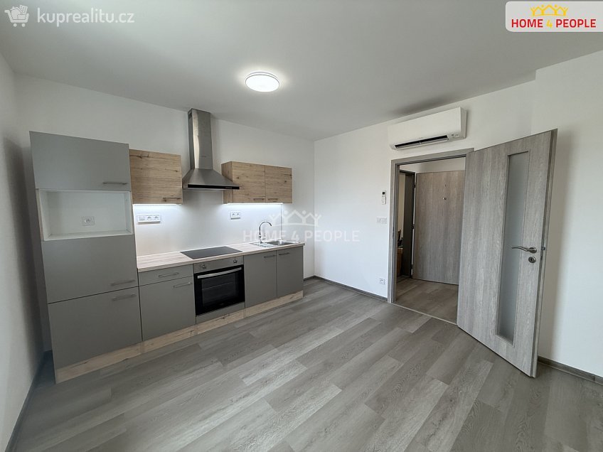 Pronájem bytu 2+kk 48 m^2 Čemínská, Město Touškov 