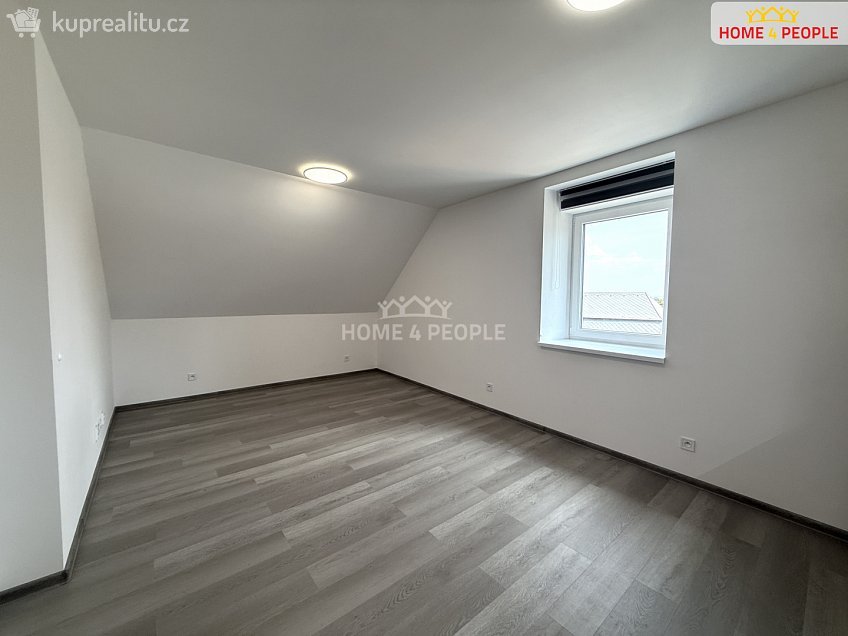 Pronájem bytu 2+kk 48 m^2 Čemínská, Město Touškov 