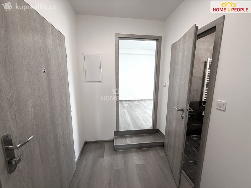 Pronájem bytu 2+kk 48 m^2 Čemínská, Město Touškov 