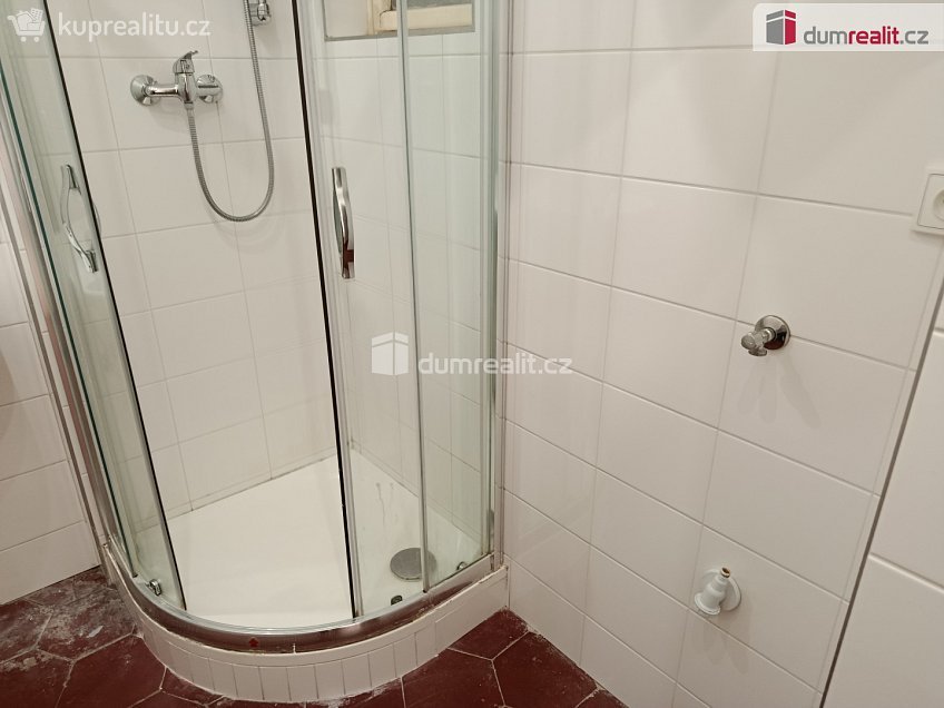 Pronájem bytu 2+kk 56 m^2 Za poštou, Praha 10 