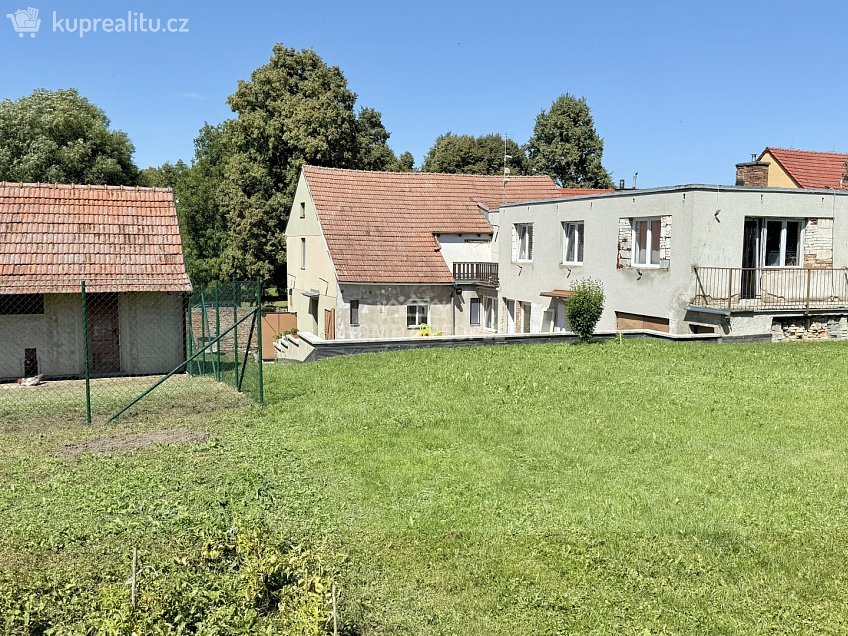 Prodej  rodinného domu 1017 m^2 Prusy-Boškůvky, Prusy-Boškůvky 