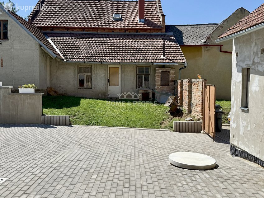 Prodej  rodinného domu 1017 m^2 Prusy-Boškůvky, Prusy-Boškůvky 