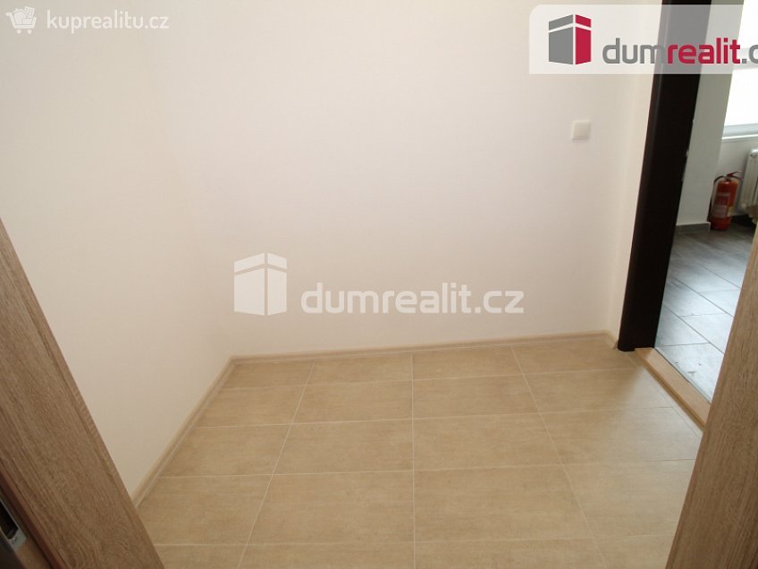 Pronájem bytu 3+1 75 m^2 Ke Kostelu, Mariánské Lázně 