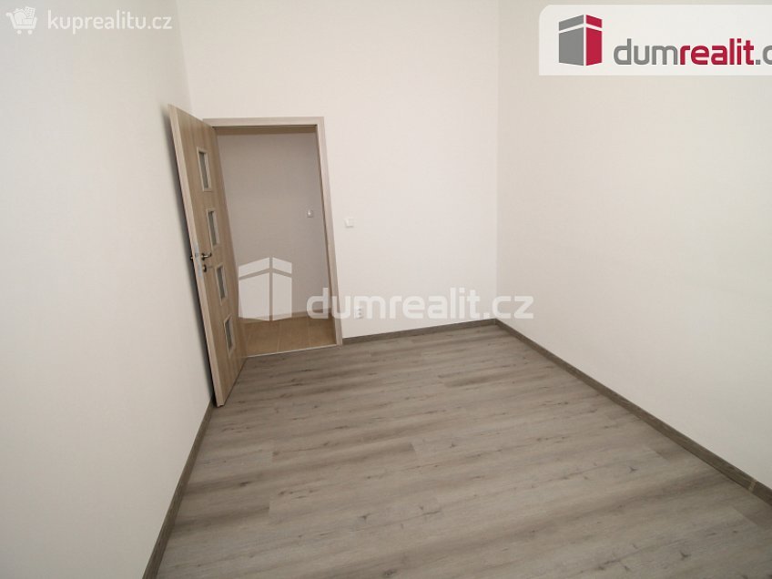 Pronájem bytu 3+1 75 m^2 Ke Kostelu, Mariánské Lázně 