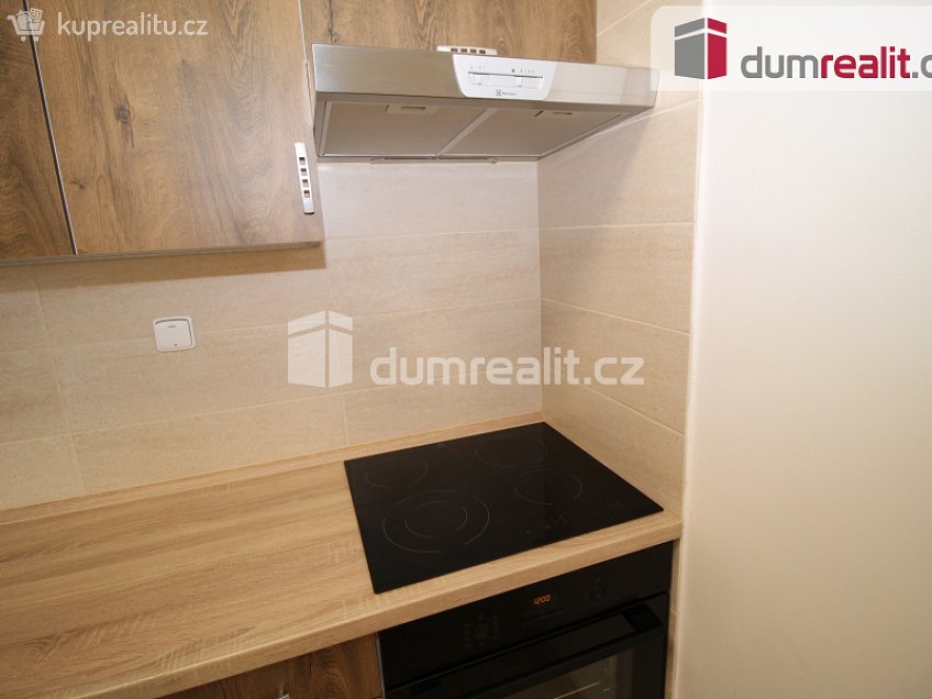 Pronájem bytu 3+1 75 m^2 Ke Kostelu, Mariánské Lázně 
