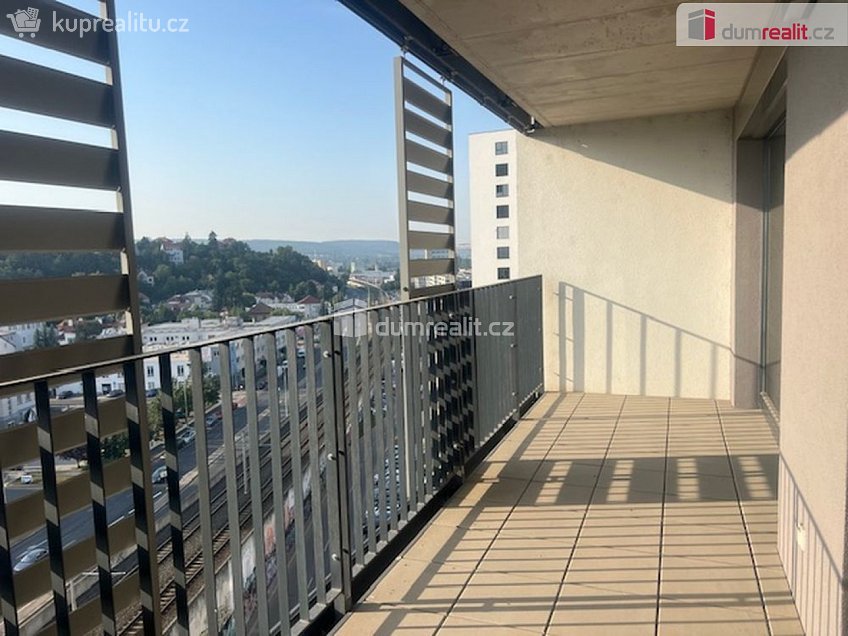 Pronájem bytu 2+kk 54 m^2 Mezi vodami, Praha 12 