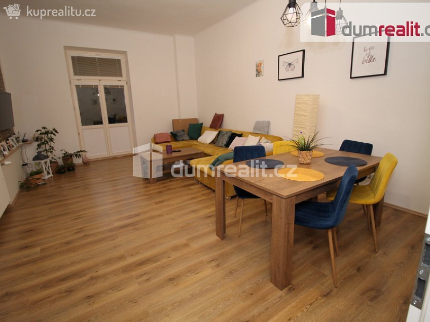 Pronájem bytu 2+1 68 m^2 Hlavní třída, Mariánské Lázně 