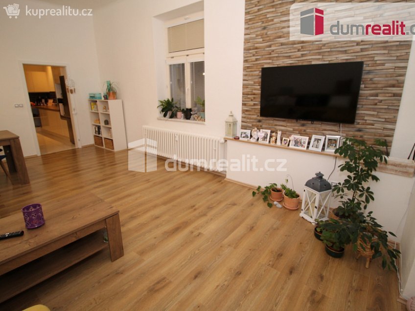 Pronájem bytu 2+1 68 m^2 Hlavní třída, Mariánské Lázně 