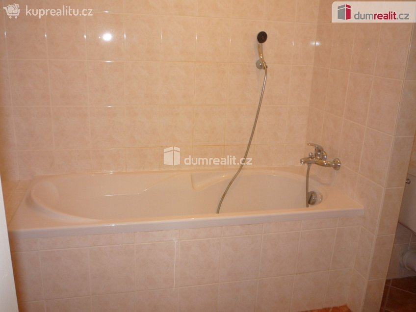 Pronájem bytu 2+kk 49 m^2 Franze Kafky, Mariánské Lázně 