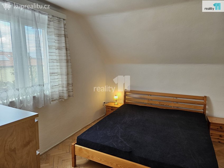 Pronájem bytu 2+1 70 m^2 Vycpálkova, Praha 11 