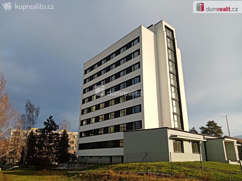 Pronájem bytu 1+kk 20 m^2 Zelená, Děčín 