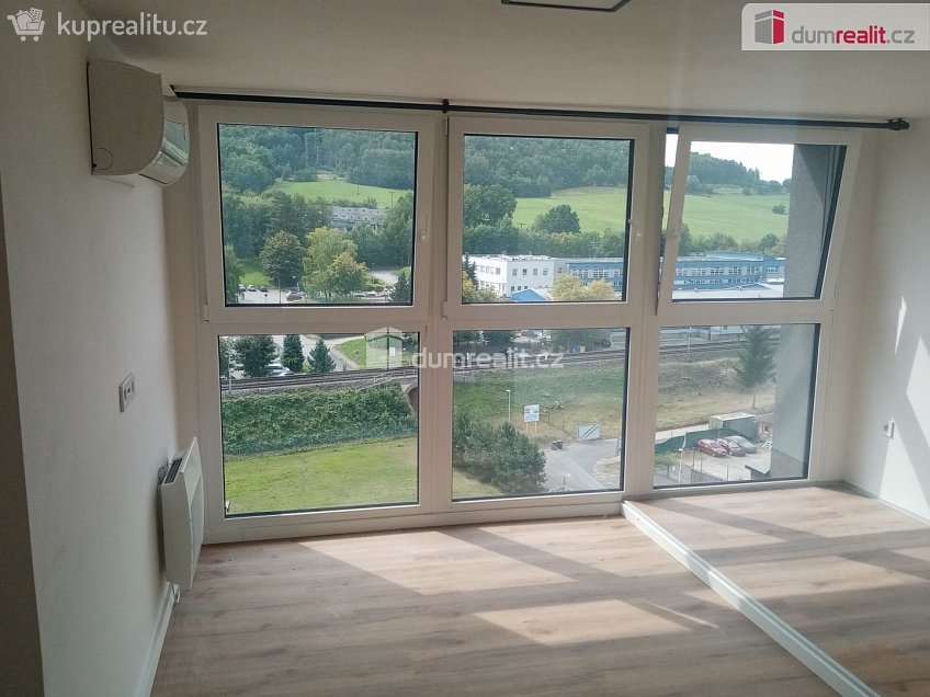 Pronájem bytu 1+1 29 m^2 Zelená, Děčín 