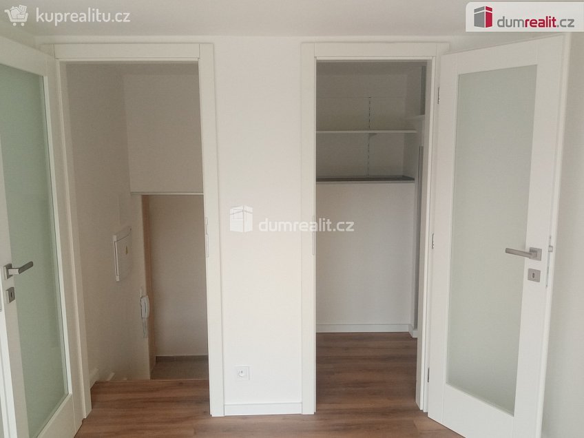 Pronájem bytu 1+1 29 m^2 Zelená, Děčín 