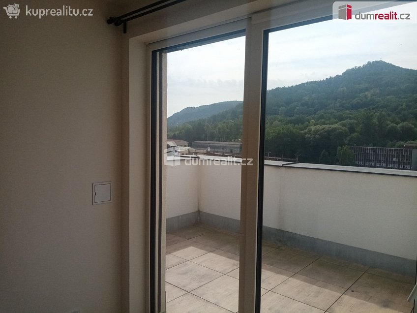 Pronájem bytu 1+1 29 m^2 Zelená, Děčín 