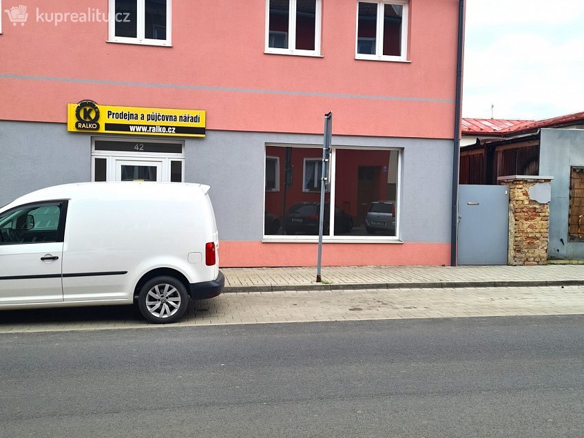 Pronájem bytu 2+1 60 m^2 Písečná 2509, Cheb 