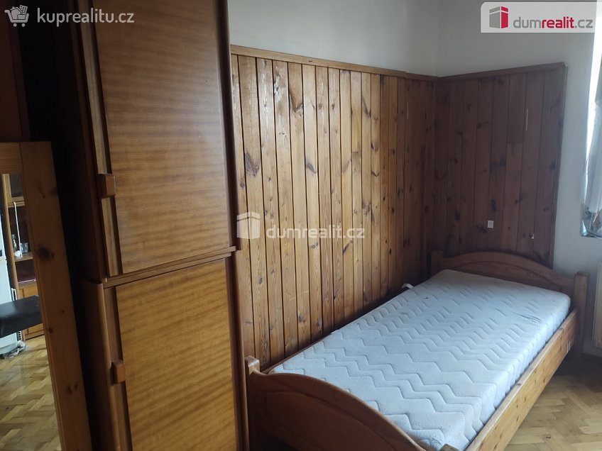 Pronájem bytu 1+kk 22 m^2 Na Podkovce, Praha 4 