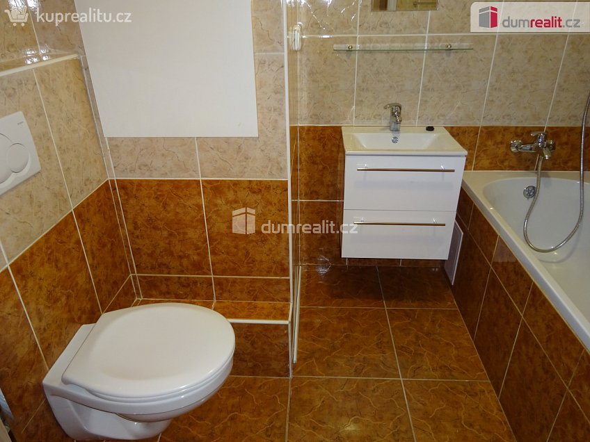 Pronájem bytu 2+kk 45 m^2 Ciolkovského, Praha 6 