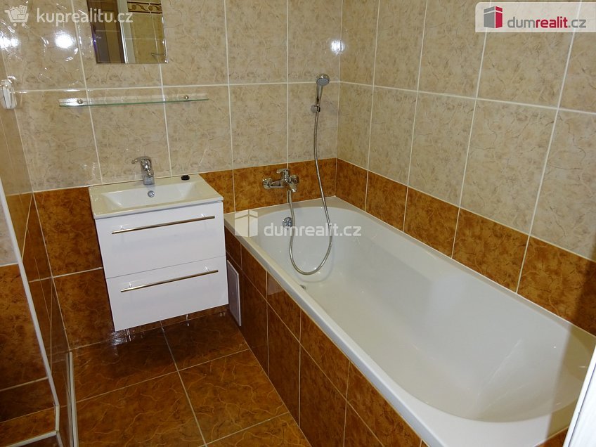 Pronájem bytu 2+kk 45 m^2 Ciolkovského, Praha 6 
