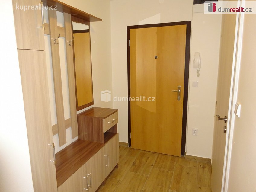 Pronájem bytu 2+kk 45 m^2 Ciolkovského, Praha 6 