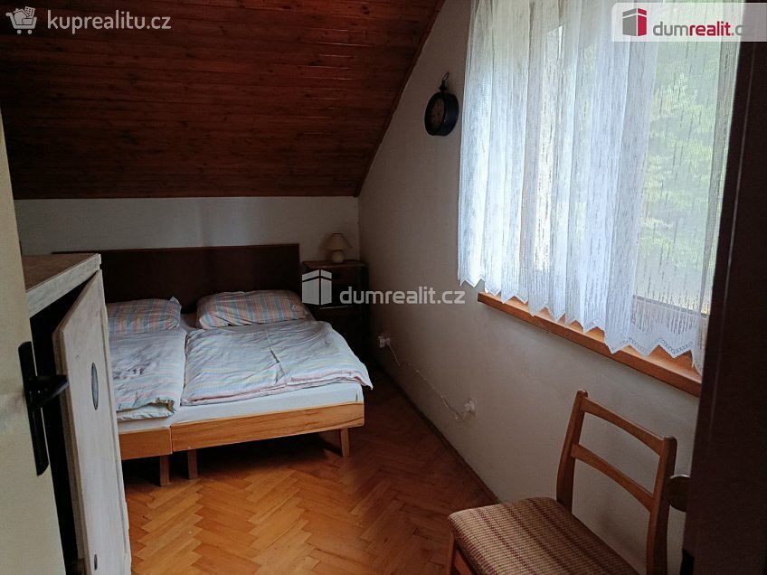 Pronájem  rodinného domu 100 m^2 Týnec nad Sázavou, Týnec nad Sázavou 