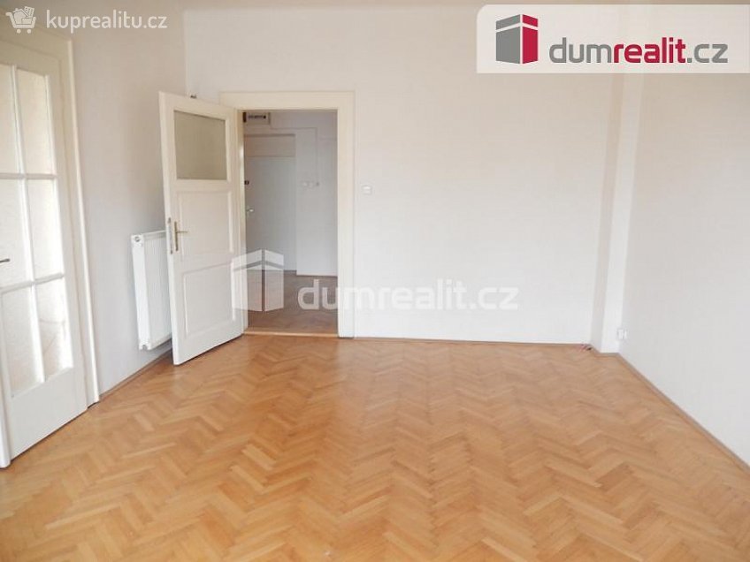 Pronájem bytu 2+1 104 m^2 Českomalínská, Praha 6 
