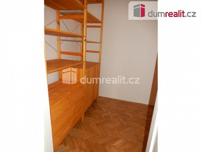 Pronájem bytu 2+1 104 m^2 Českomalínská, Praha 6 