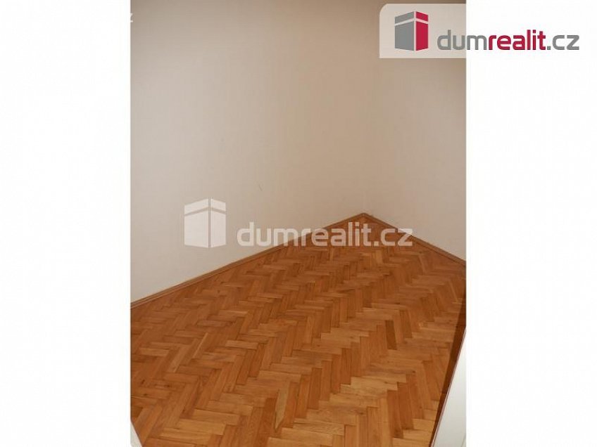 Pronájem bytu 2+1 104 m^2 Českomalínská, Praha 6 