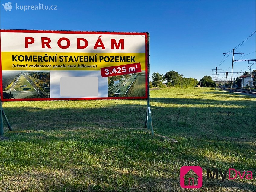 Prodej  stavebního pozemku 3425 m^2 Šatov, Šatov 