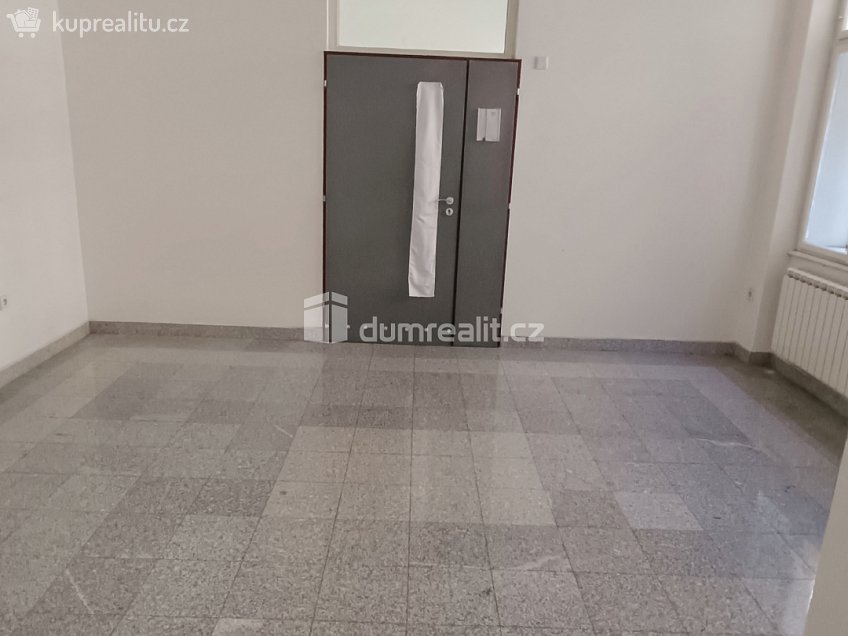 Pronájem  kanceláře 71 m^2 Čs. legií, Děčín 
